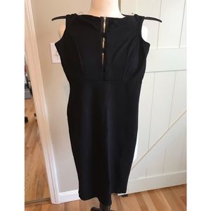 Papaya Small black sleeveless dress with back zipper